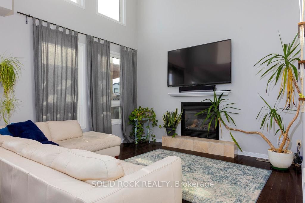 Photo 8 of 400 Tartaruga Lane, Ottawa, Barrhaven - Cedargrove/Fraserdale — HOMEH