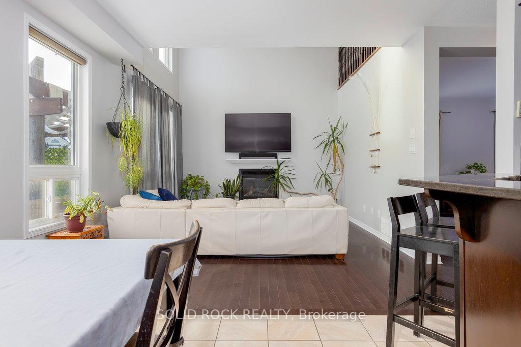 Photo 10 of 400 Tartaruga Lane, Ottawa, Barrhaven - Cedargrove/Fraserdale — HOMEH