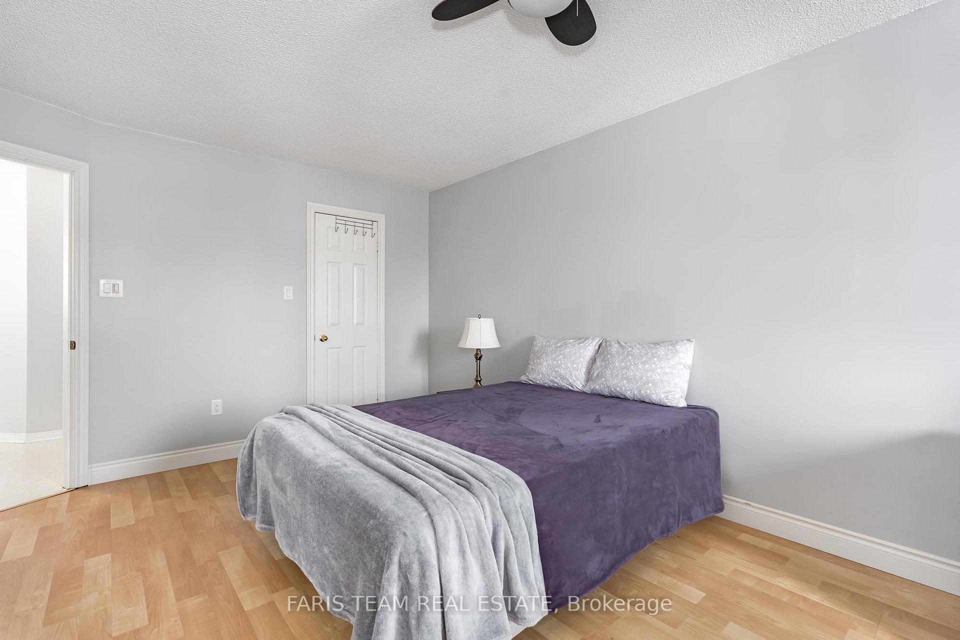 Photo 7 of 61 Taylor Drive, Barrie, Bayshore — HOMEH