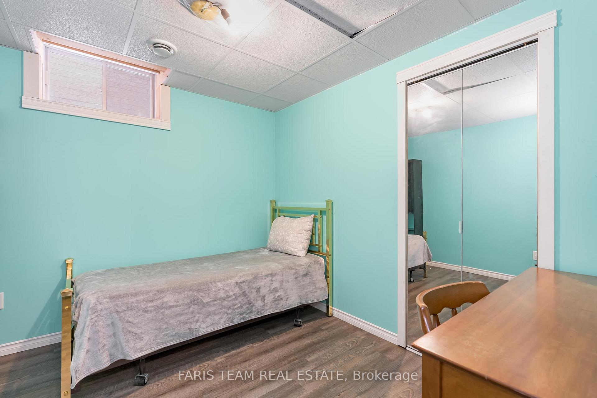 Photo 11 of 61 Taylor Drive, Barrie, Bayshore — HOMEH