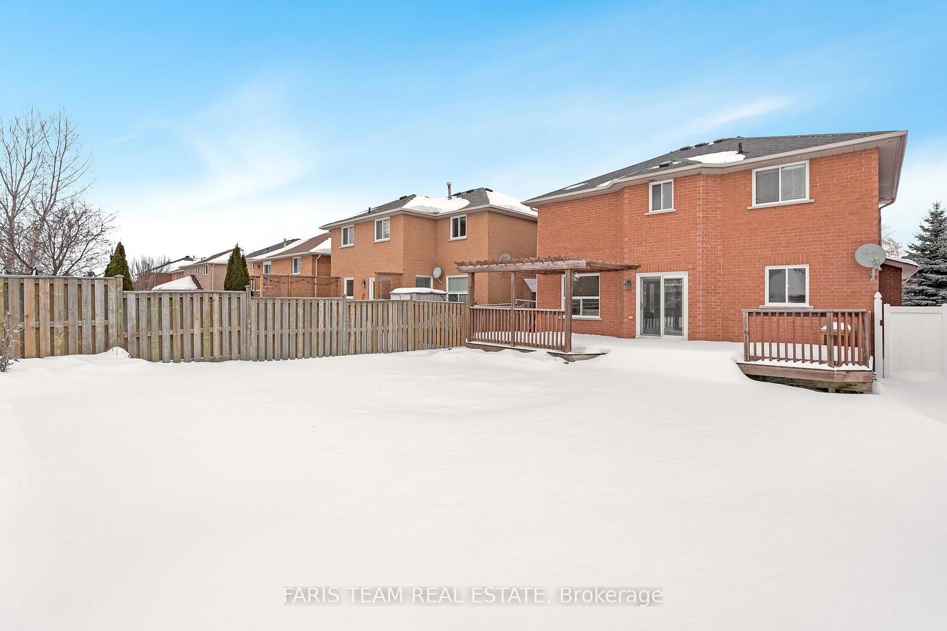 Photo 14 of 61 Taylor Drive, Barrie, Bayshore — HOMEH