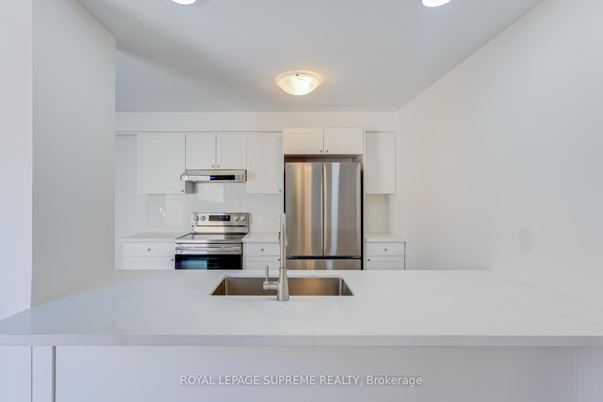 Photo 14 of 196 Matthew Drive, Vaughan, East Woodbridge — HOMEH