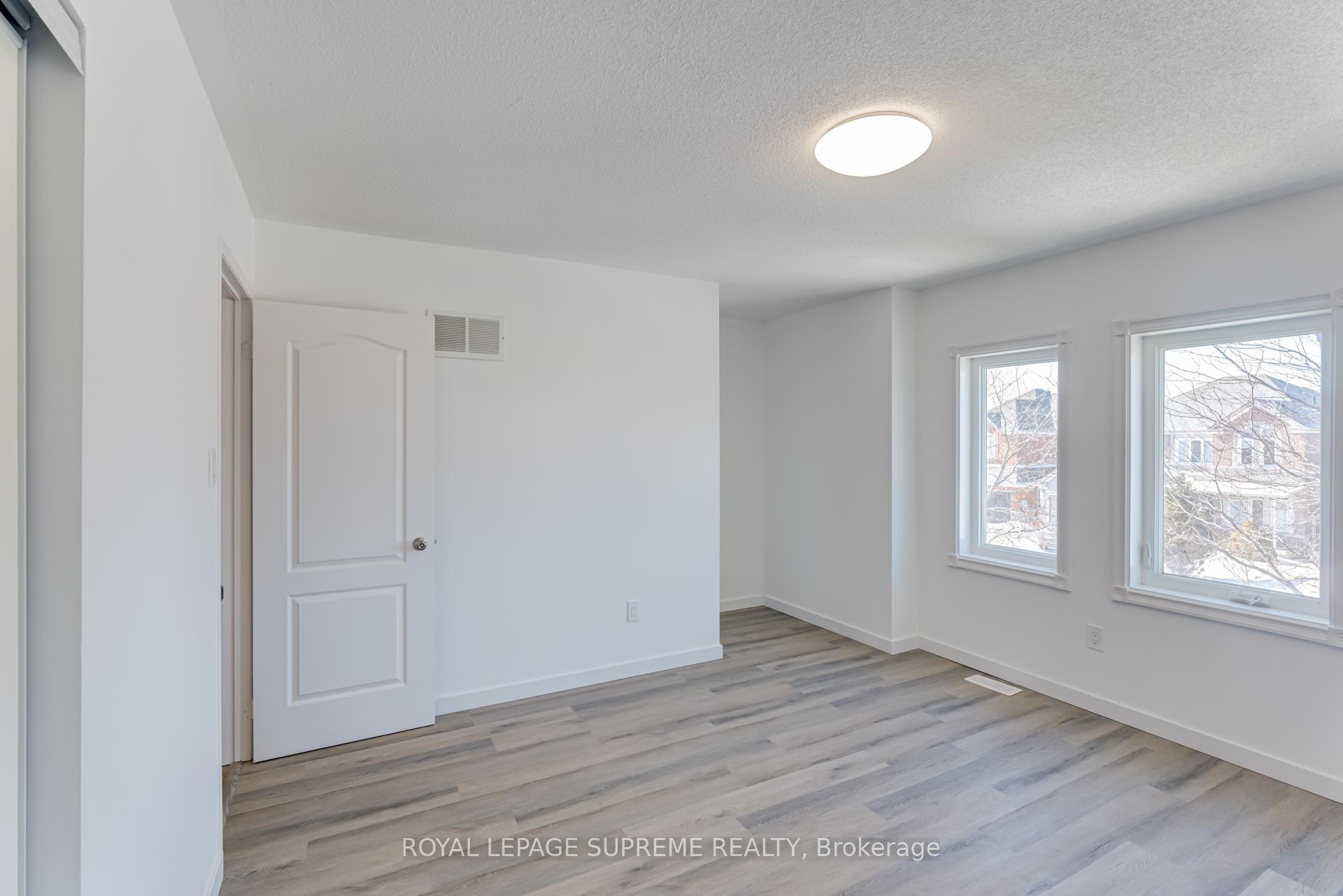 Photo 25 of 196 Matthew Drive, Vaughan, East Woodbridge — HOMEH