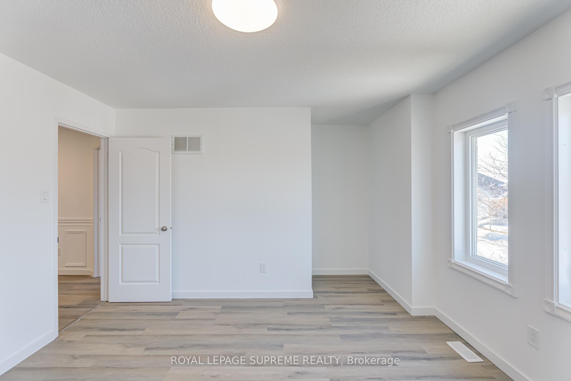 Photo 26 of 196 Matthew Drive, Vaughan, East Woodbridge — HOMEH