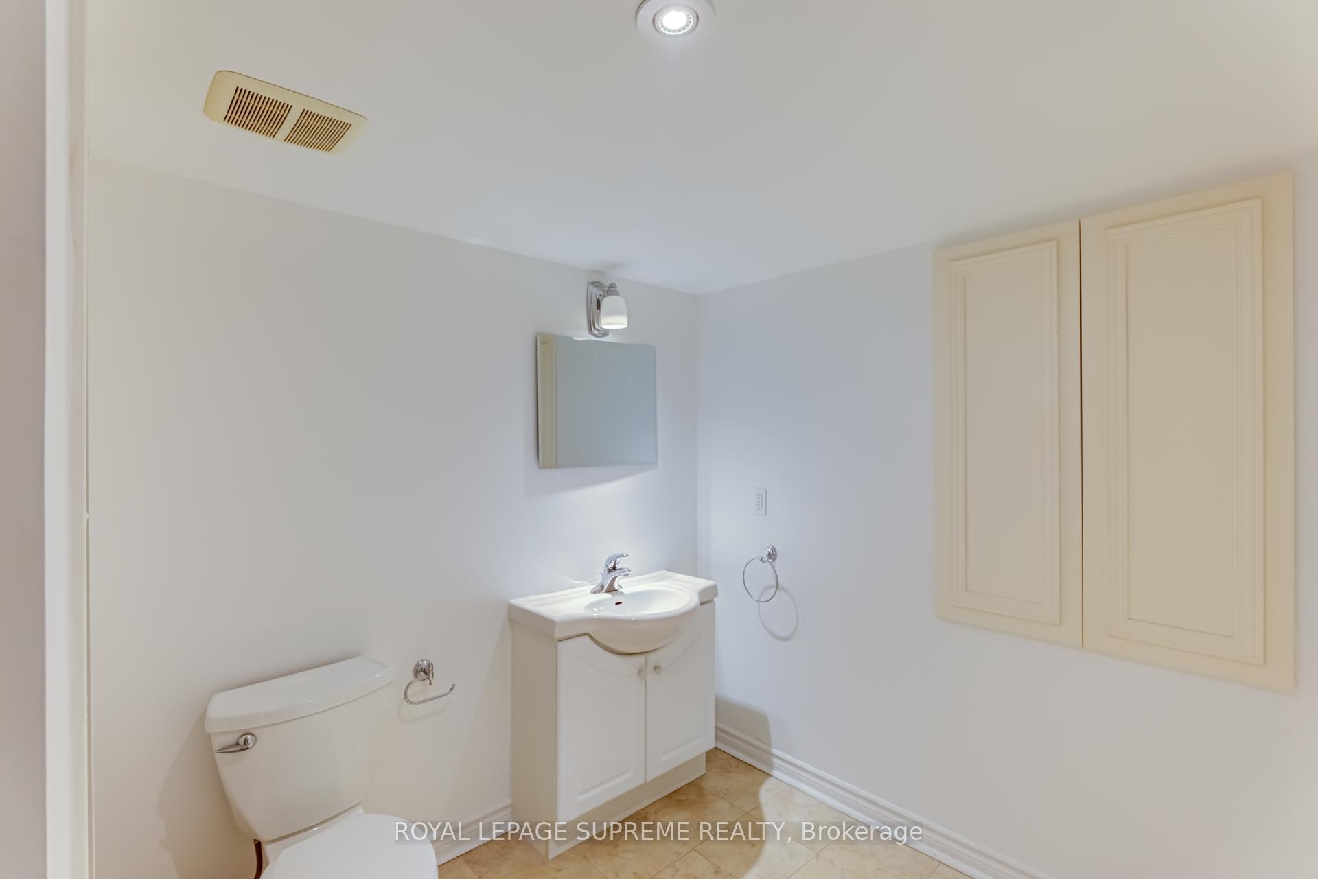 Photo 41 of 196 Matthew Drive, Vaughan, East Woodbridge — HOMEH