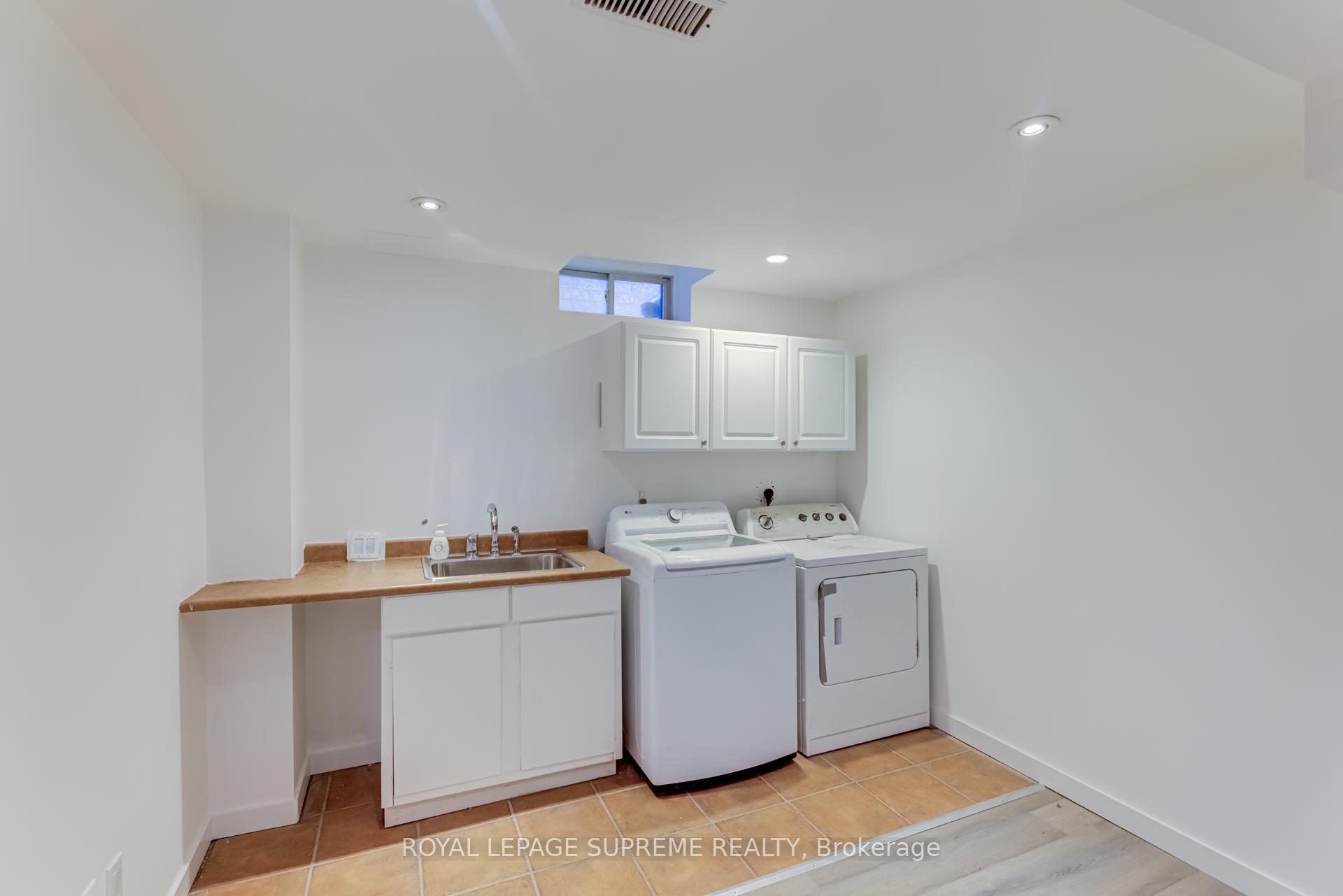 Photo 43 of 196 Matthew Drive, Vaughan, East Woodbridge — HOMEH