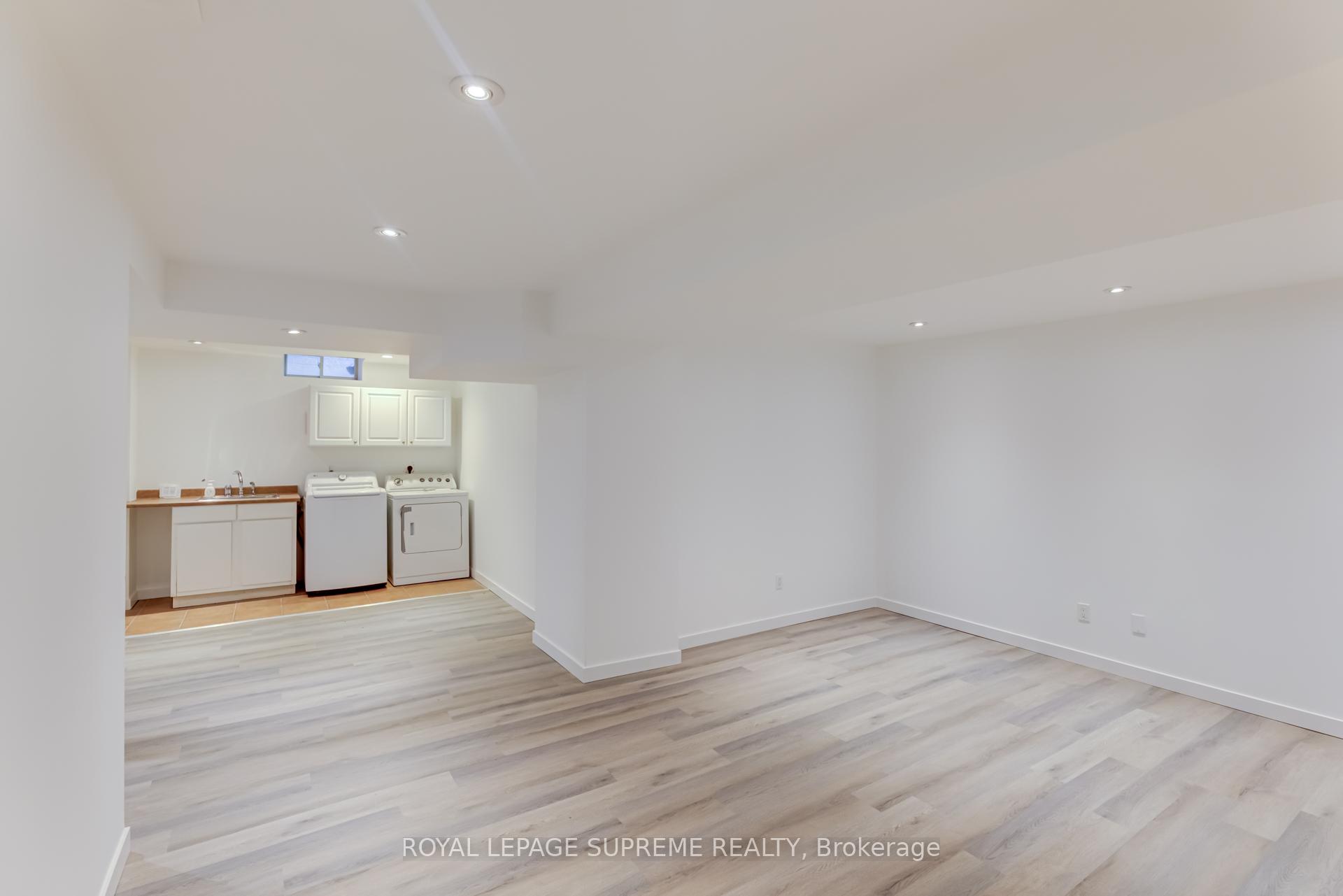 Photo 47 of 196 Matthew Drive, Vaughan, East Woodbridge — HOMEH