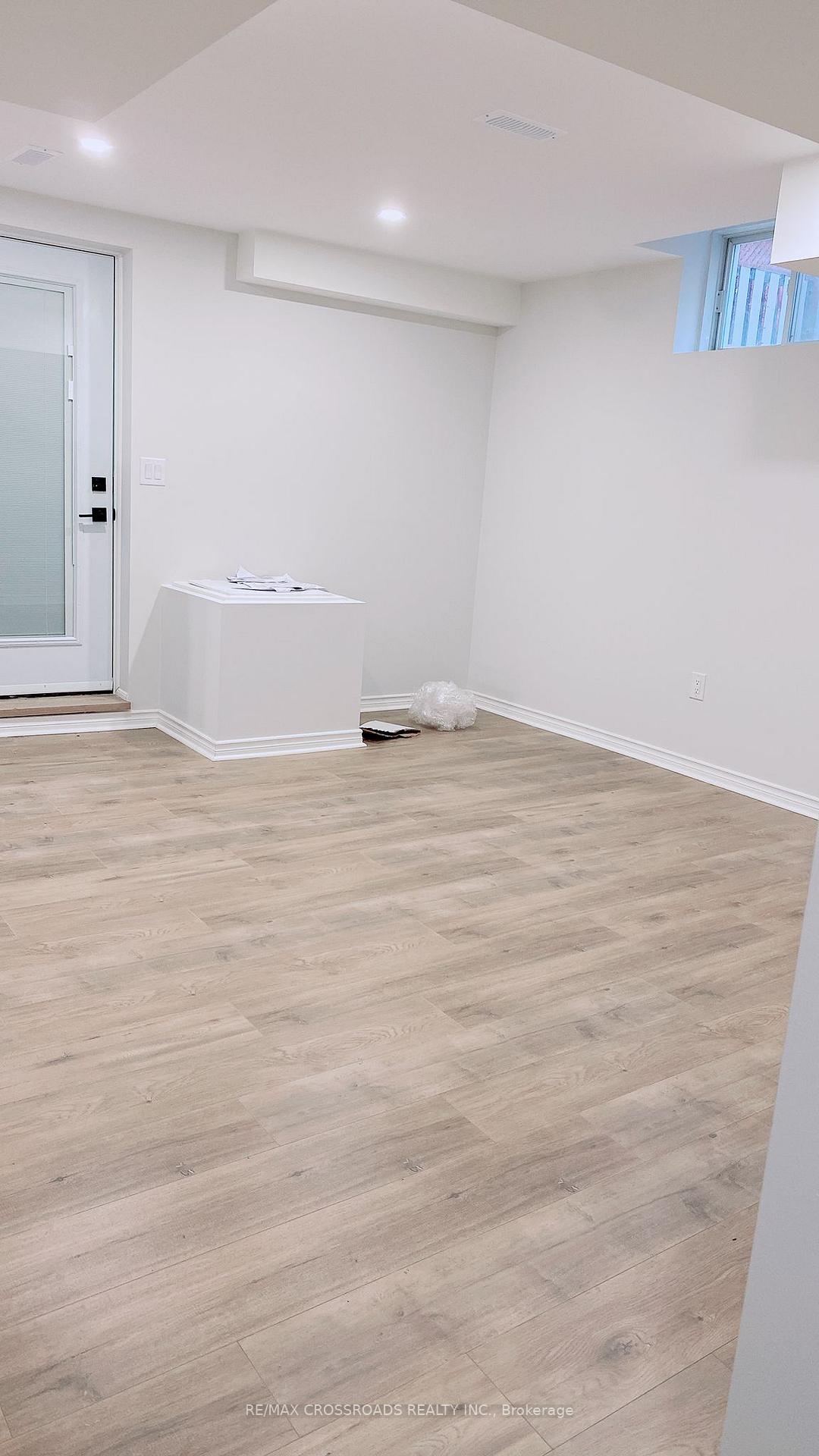 Photo 5 of Unit BSMT, 83 Bonistel Crescent, Brampton, Fletcher's Meadow — HOMEH