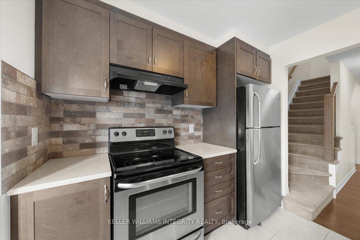 Photo 9 of 310 Pumpkinseed Crescent, Ottawa, Barrhaven - Half Moon Bay — HOMEH