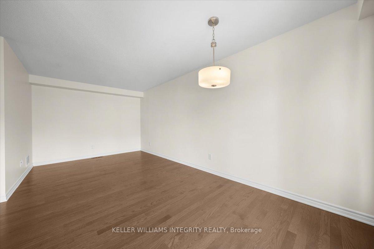 Photo 14 of 310 Pumpkinseed Crescent, Ottawa, Barrhaven - Half Moon Bay — HOMEH