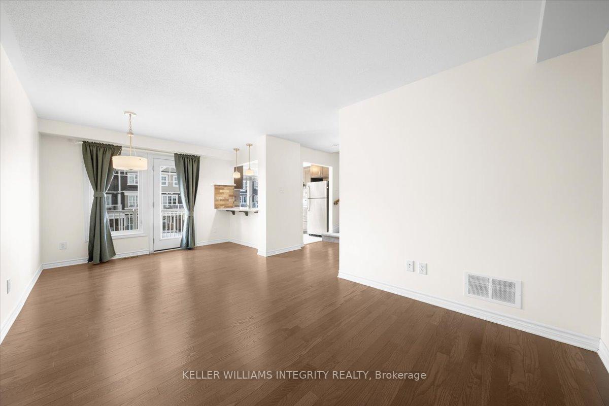 Photo 16 of 310 Pumpkinseed Crescent, Ottawa, Barrhaven - Half Moon Bay — HOMEH