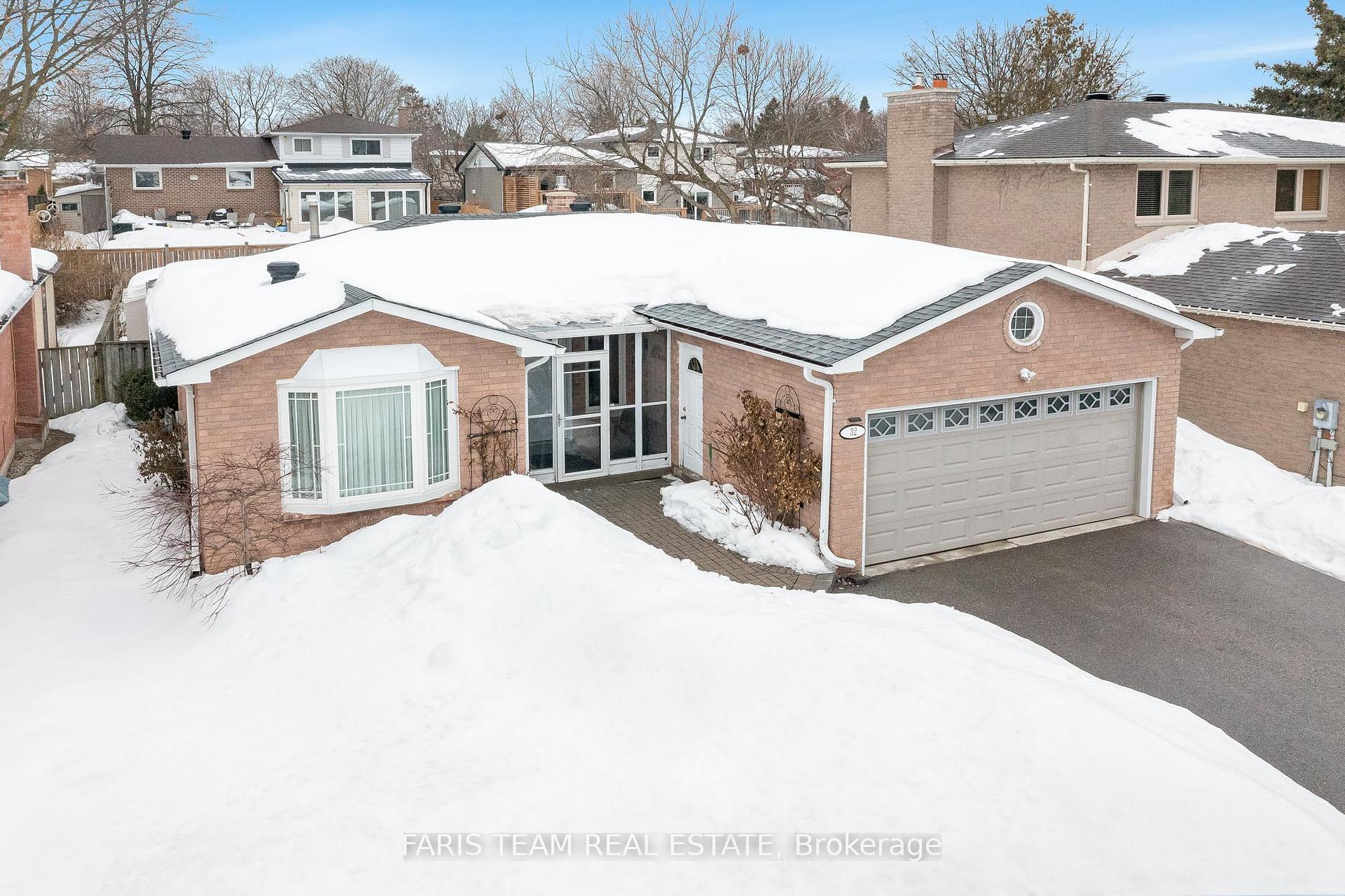 Photo 1 of 32 Trillium Crescent, Barrie, Allandale Heights — HOMEH
