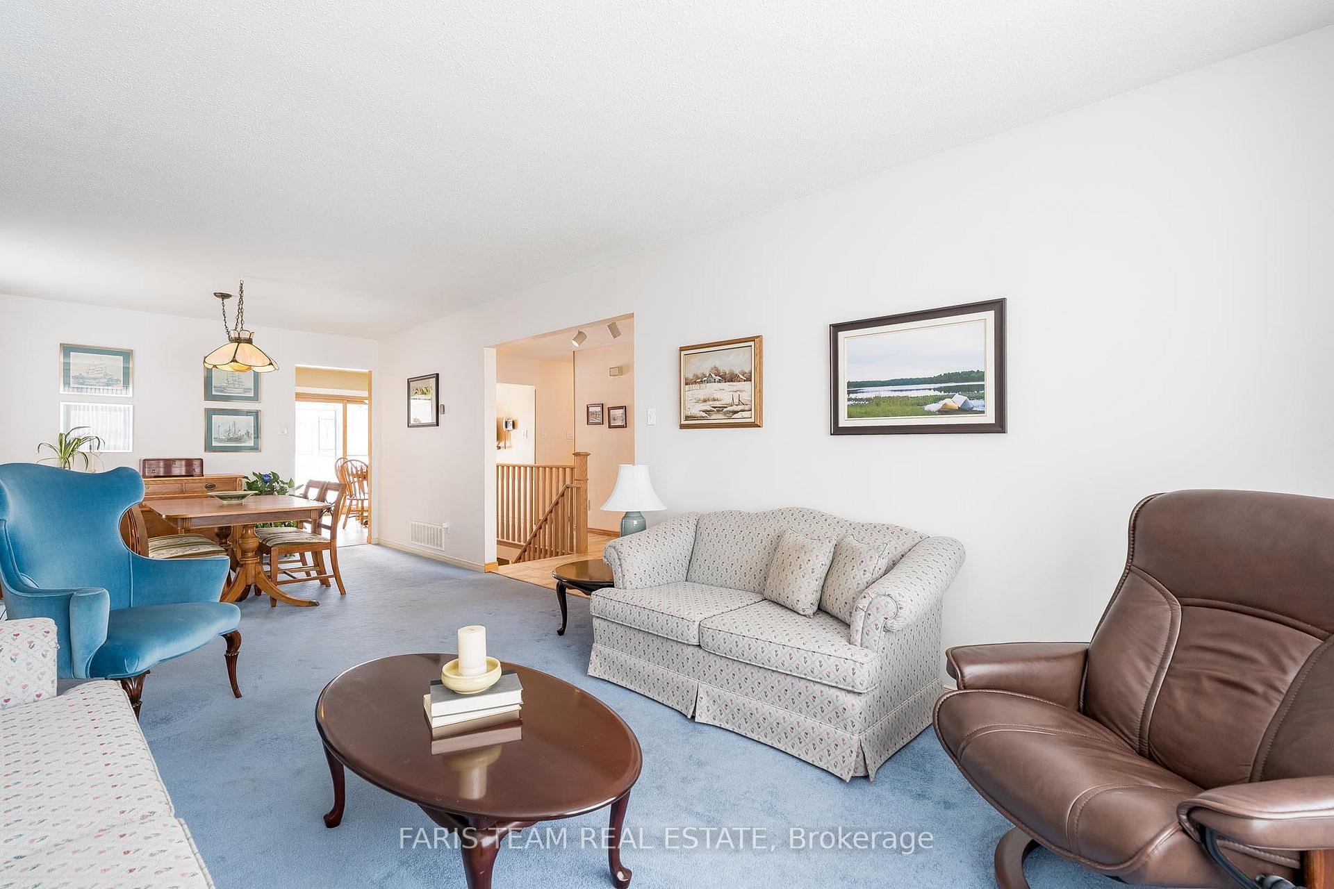 Photo 10 of 32 Trillium Crescent, Barrie, Allandale Heights — HOMEH