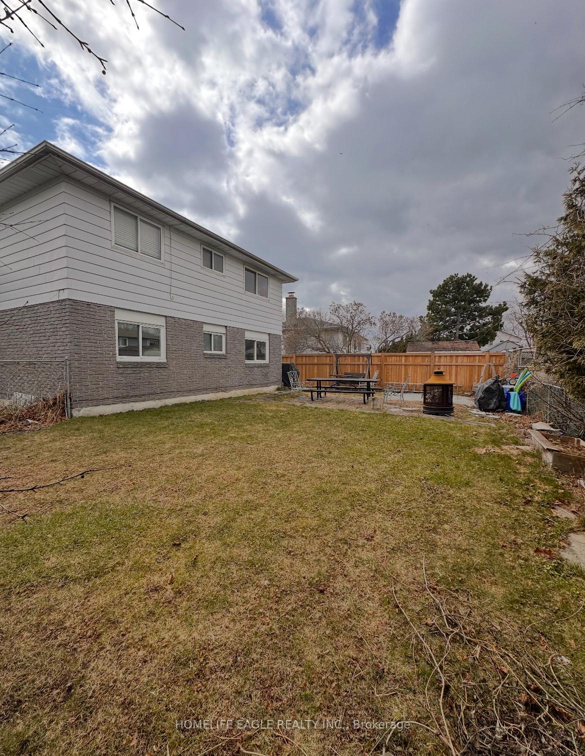 Photo 13 of Unit Lower, 38 Bolland Crescent, Ajax, South West — HOMEH