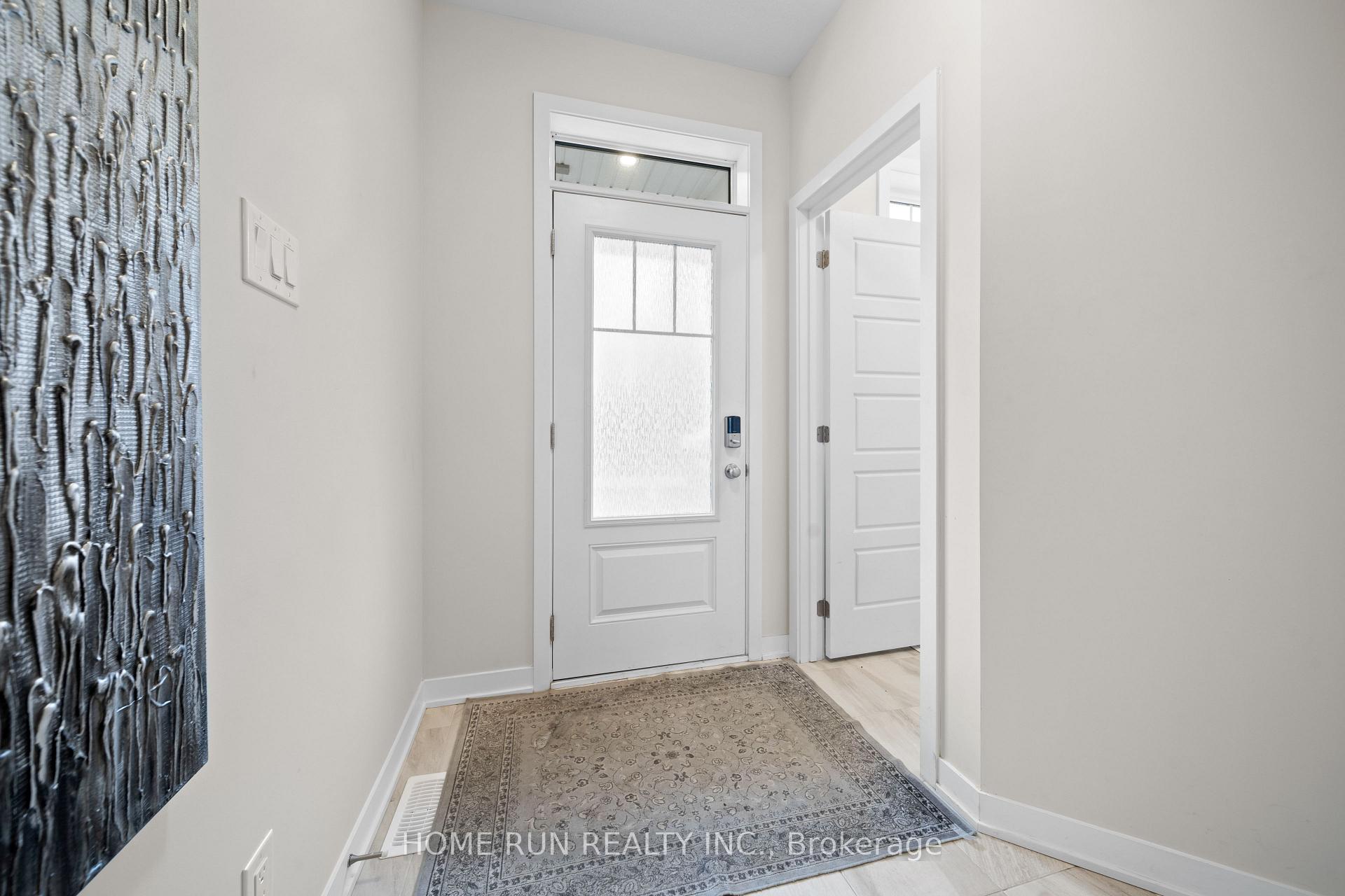 Photo 3 of 648 Cygnus Street, Ottawa, Barrhaven - Half Moon Bay — HOMEH