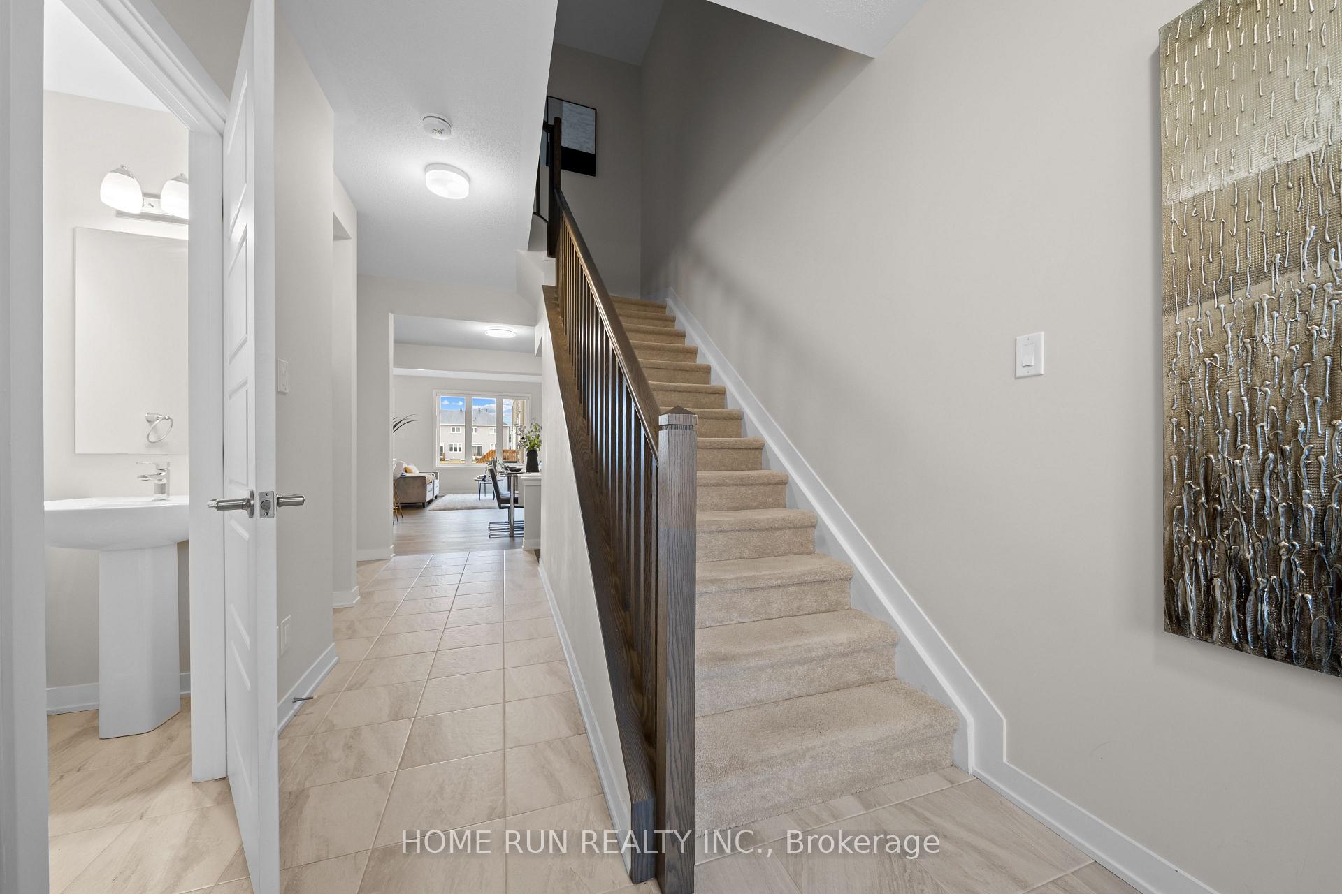 Photo 4 of 648 Cygnus Street, Ottawa, Barrhaven - Half Moon Bay — HOMEH