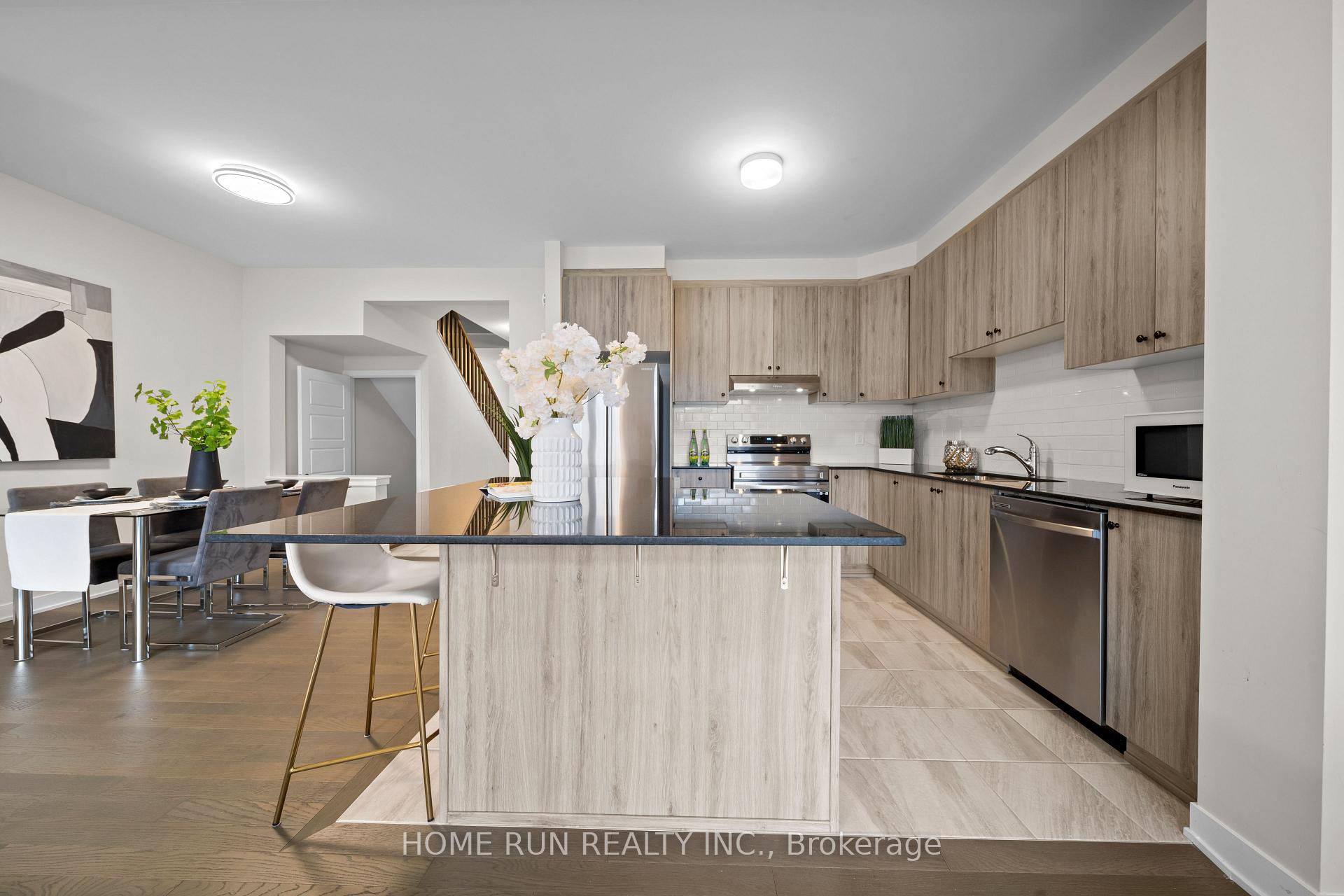 Photo 9 of 648 Cygnus Street, Ottawa, Barrhaven - Half Moon Bay — HOMEH
