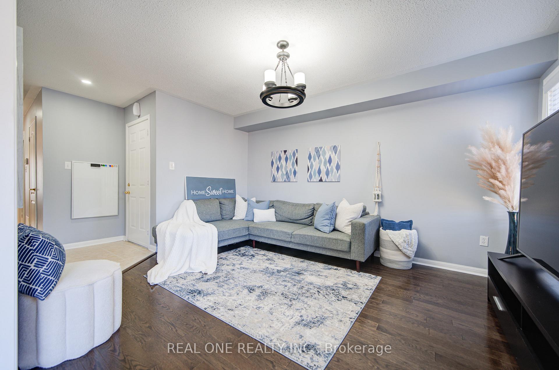 Photo 12 of 52 Succession Crescent, Barrie, Innis-Shore — HOMEH