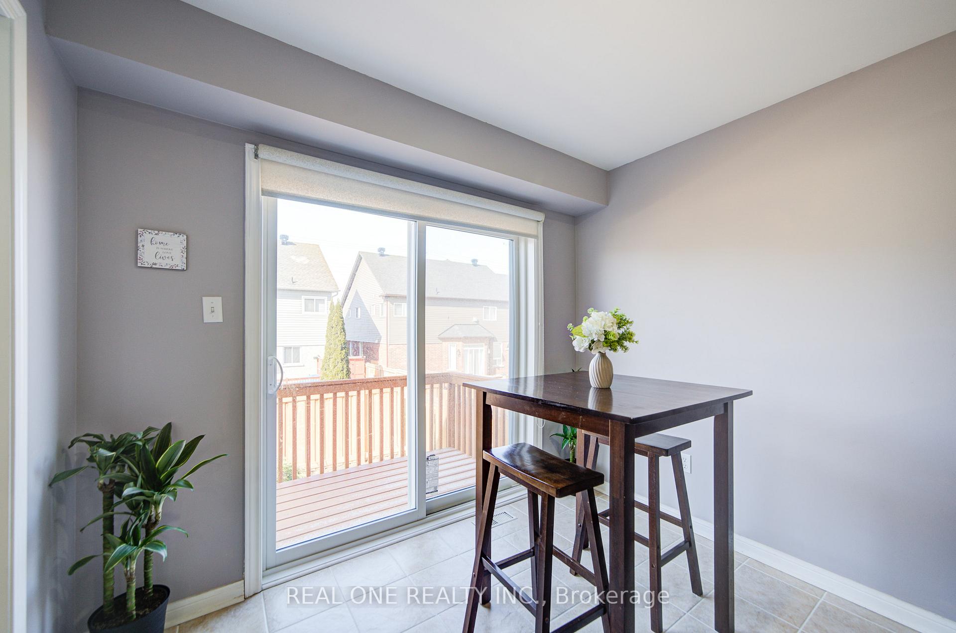 Photo 21 of 52 Succession Crescent, Barrie, Innis-Shore — HOMEH