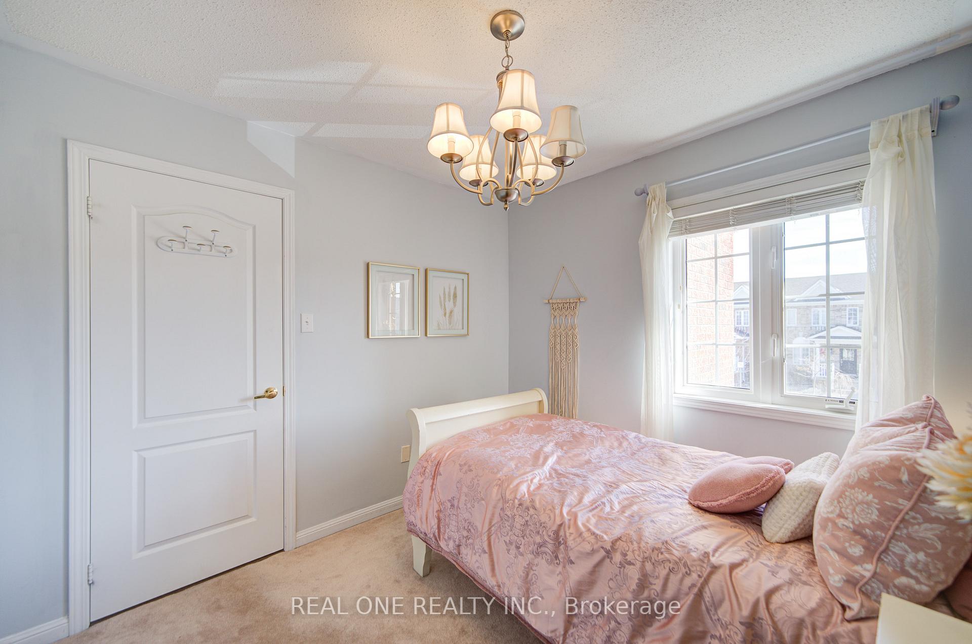 Photo 34 of 52 Succession Crescent, Barrie, Innis-Shore — HOMEH