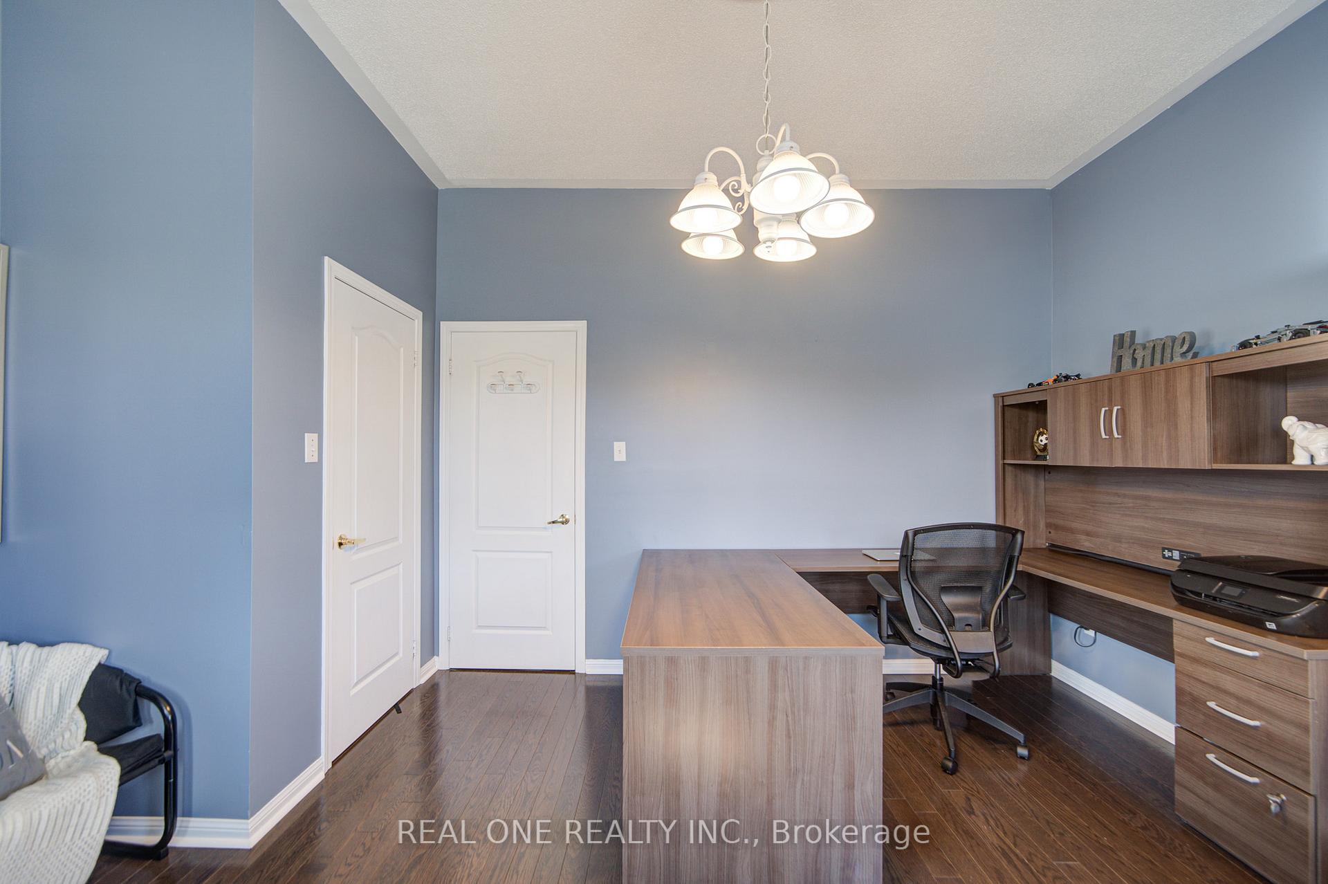 Photo 37 of 52 Succession Crescent, Barrie, Innis-Shore — HOMEH