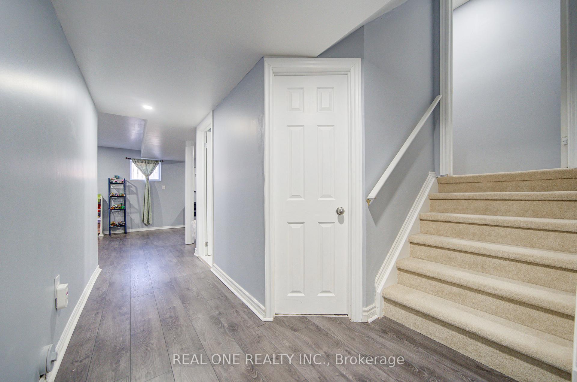 Photo 39 of 52 Succession Crescent, Barrie, Innis-Shore — HOMEH
