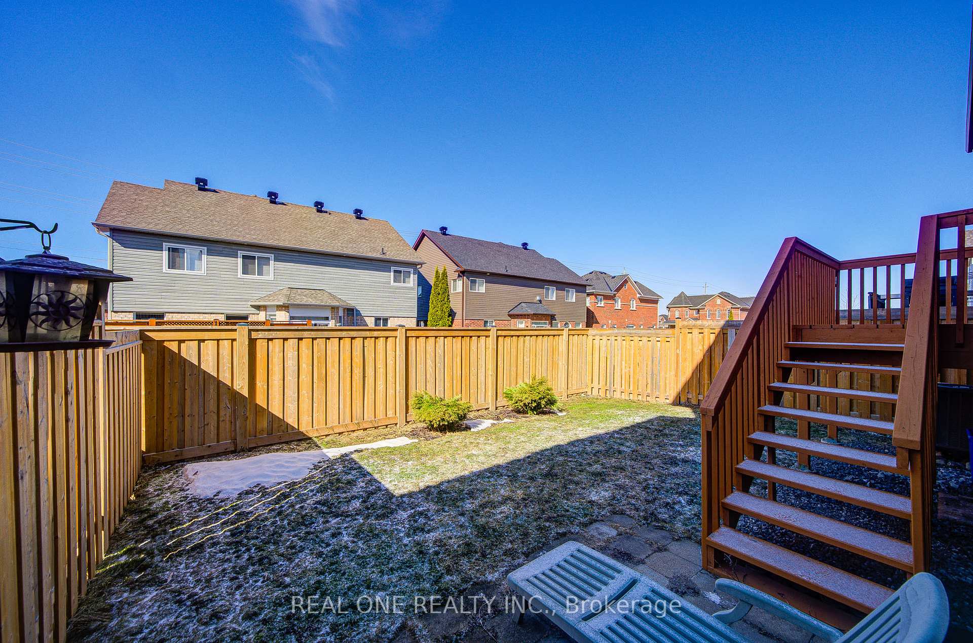 Photo 46 of 52 Succession Crescent, Barrie, Innis-Shore — HOMEH