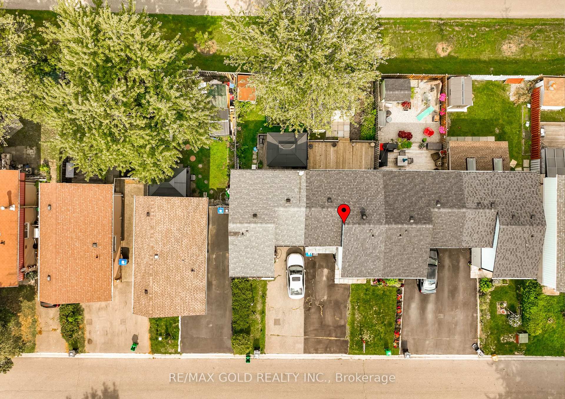 Photo 1 of 9 Gladstone Square, Brampton, Northgate — HOMEH