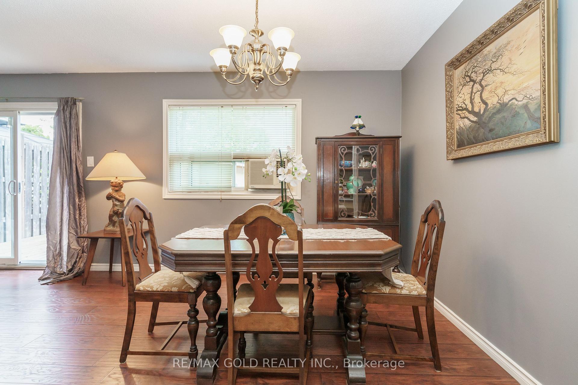 Photo 9 of 9 Gladstone Square, Brampton, Northgate — HOMEH