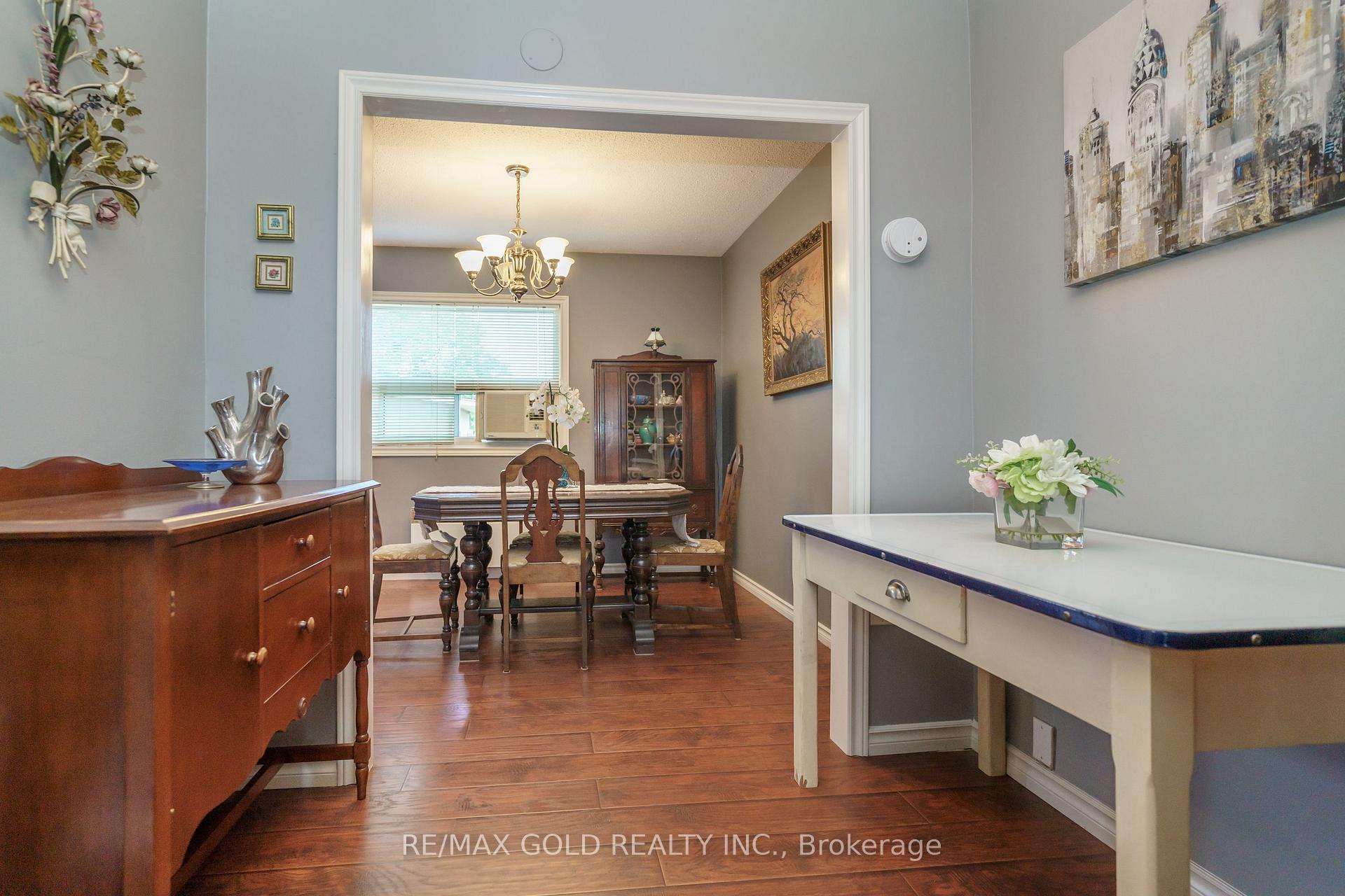 Photo 13 of 9 Gladstone Square, Brampton, Northgate — HOMEH