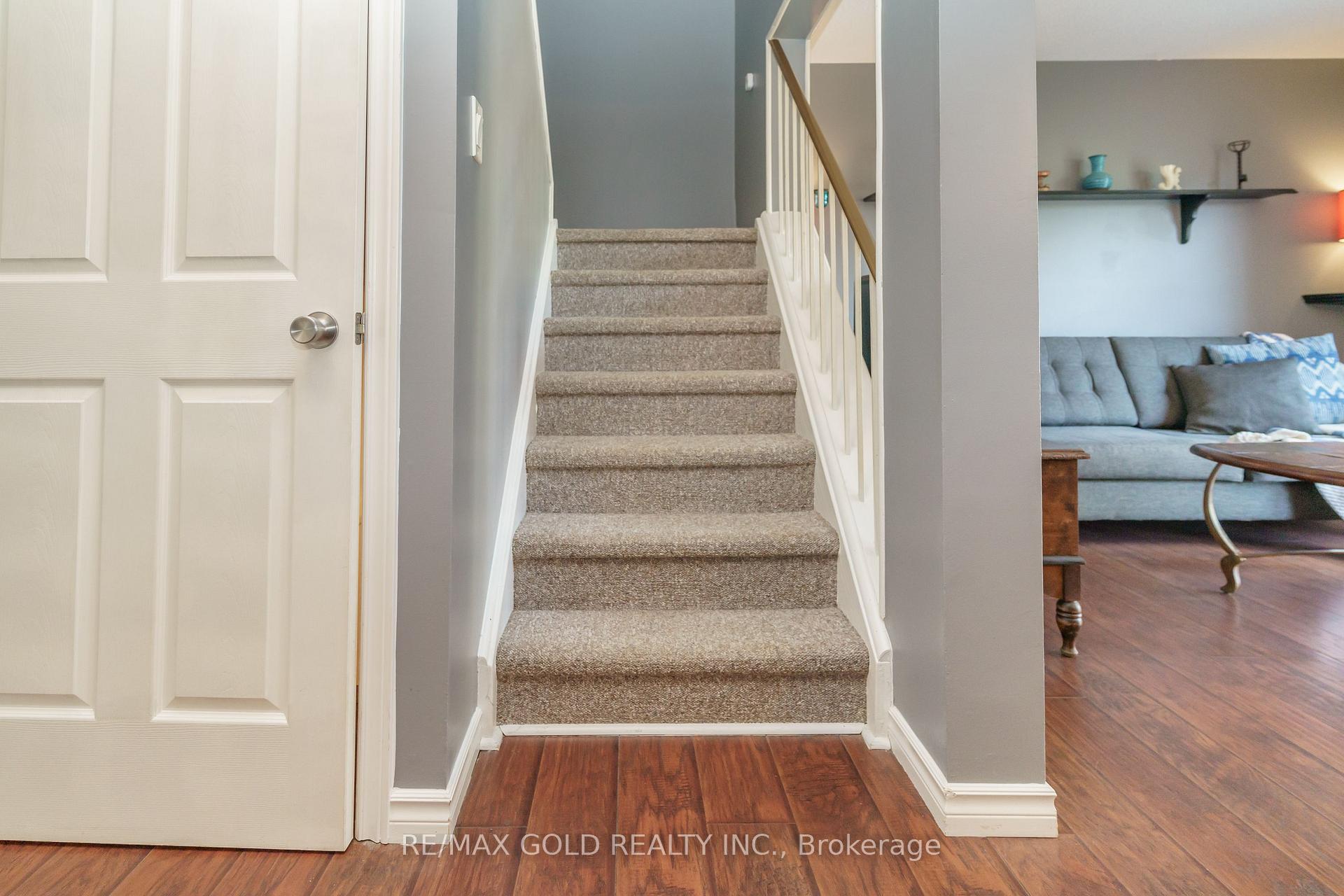 Photo 15 of 9 Gladstone Square, Brampton, Northgate — HOMEH