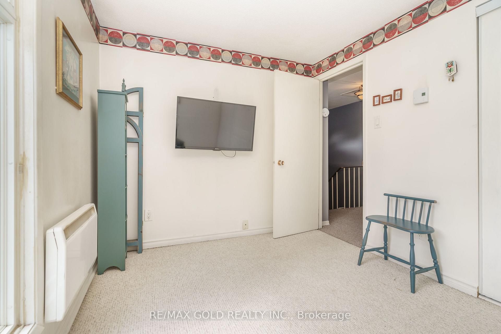 Photo 22 of 9 Gladstone Square, Brampton, Northgate — HOMEH
