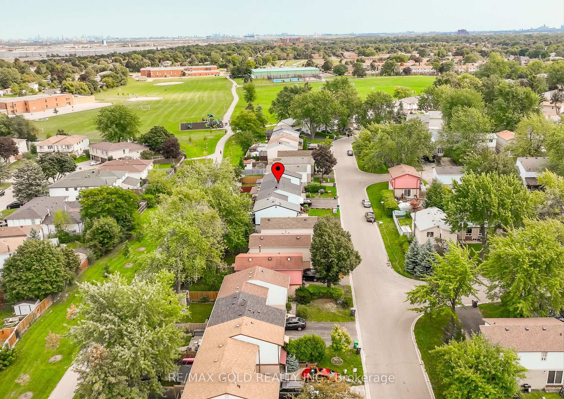 Photo 33 of 9 Gladstone Square, Brampton, Northgate — HOMEH