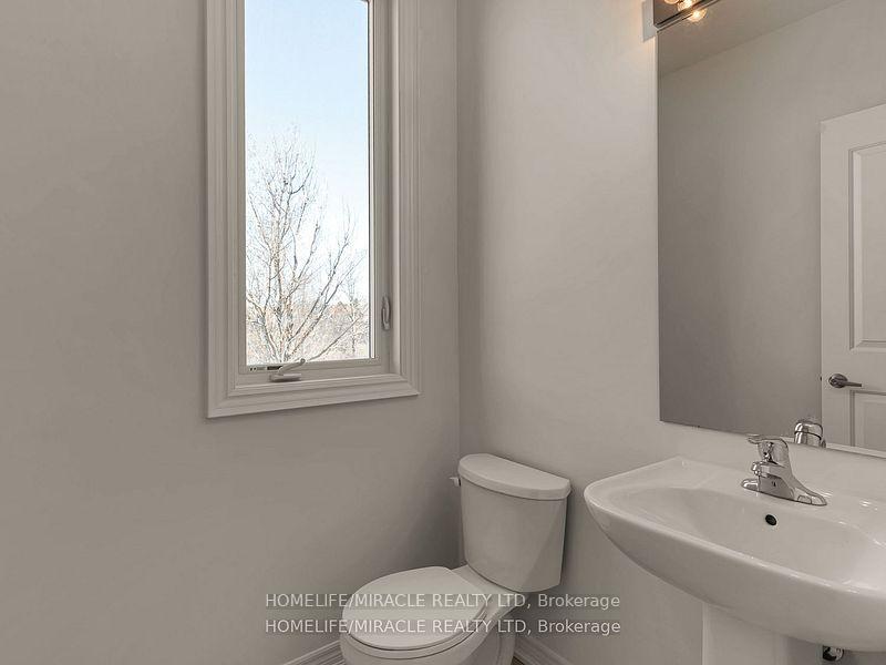 Photo 6 of 18 Queenpost Drive, Brampton, Credit Valley — HOMEH
