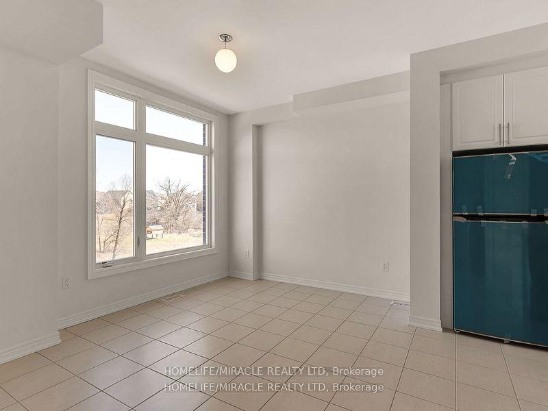 Photo 7 of 18 Queenpost Drive, Brampton, Credit Valley — HOMEH