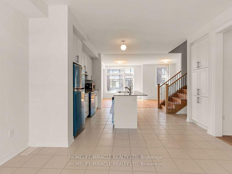 Photo 9 of 18 Queenpost Drive, Brampton, Credit Valley — HOMEH
