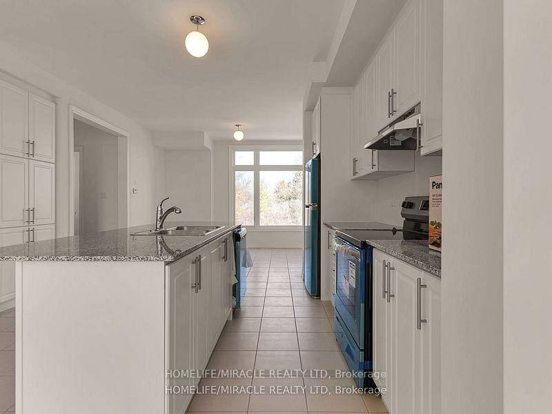 Photo 10 of 18 Queenpost Drive, Brampton, Credit Valley — HOMEH