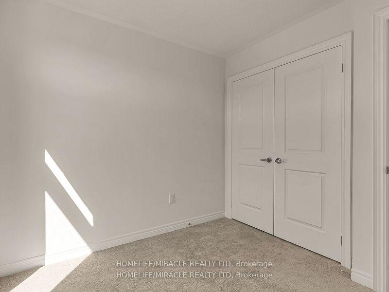 Photo 25 of 18 Queenpost Drive, Brampton, Credit Valley — HOMEH