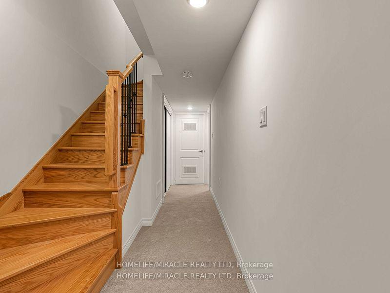 Photo 27 of 18 Queenpost Drive, Brampton, Credit Valley — HOMEH