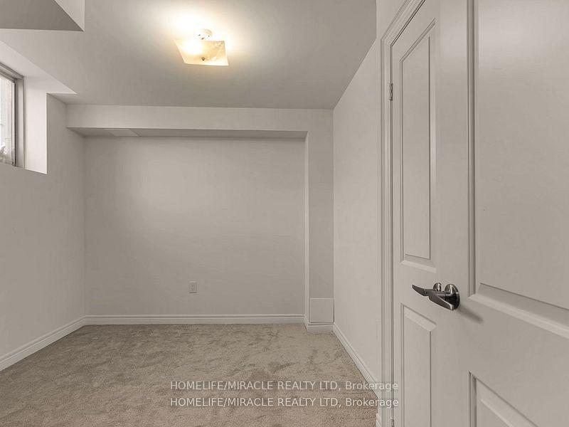 Photo 29 of 18 Queenpost Drive, Brampton, Credit Valley — HOMEH