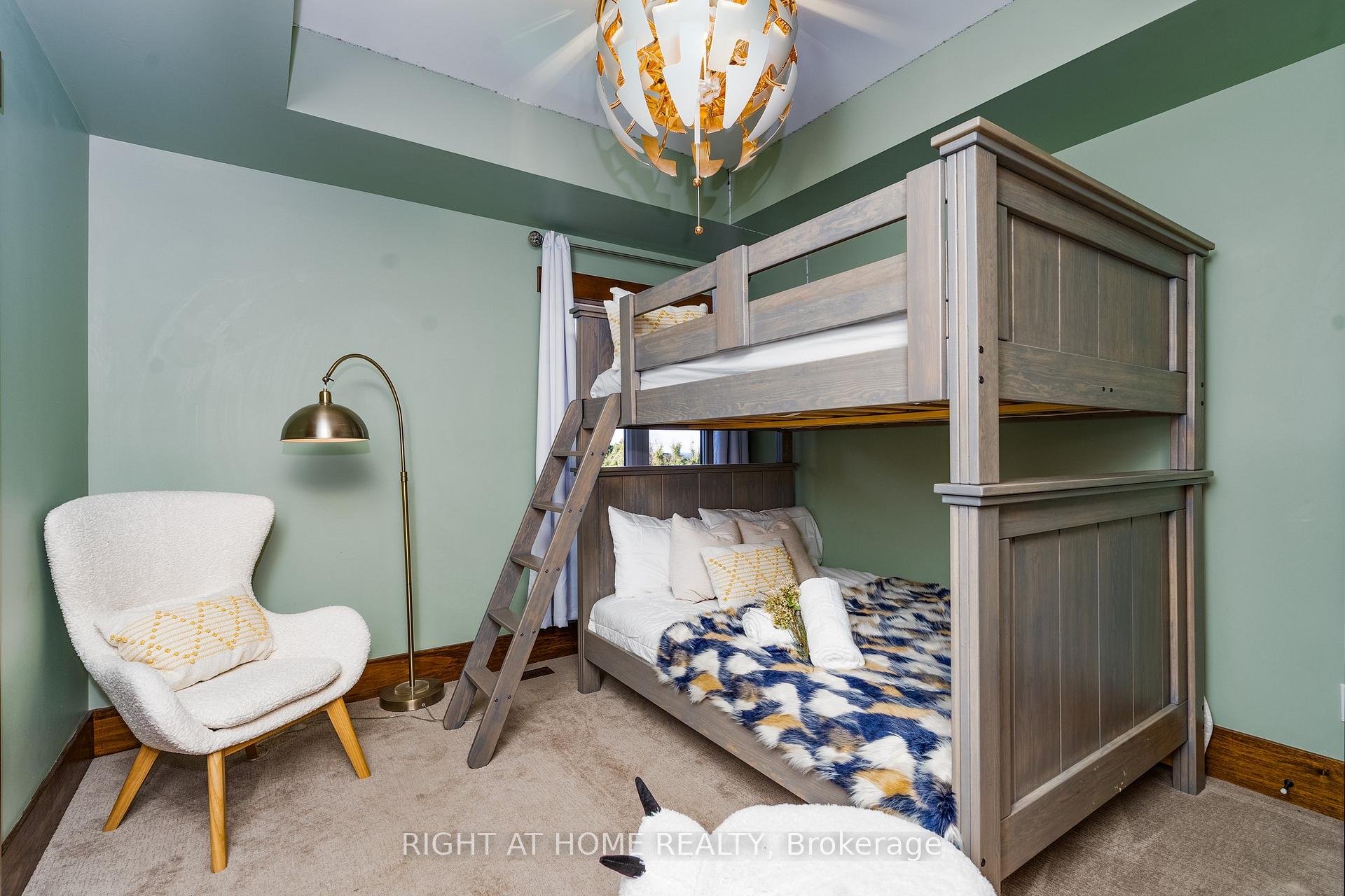 Photo 24 of 163 West Ridge Drive, Blue Mountains — HOMEH