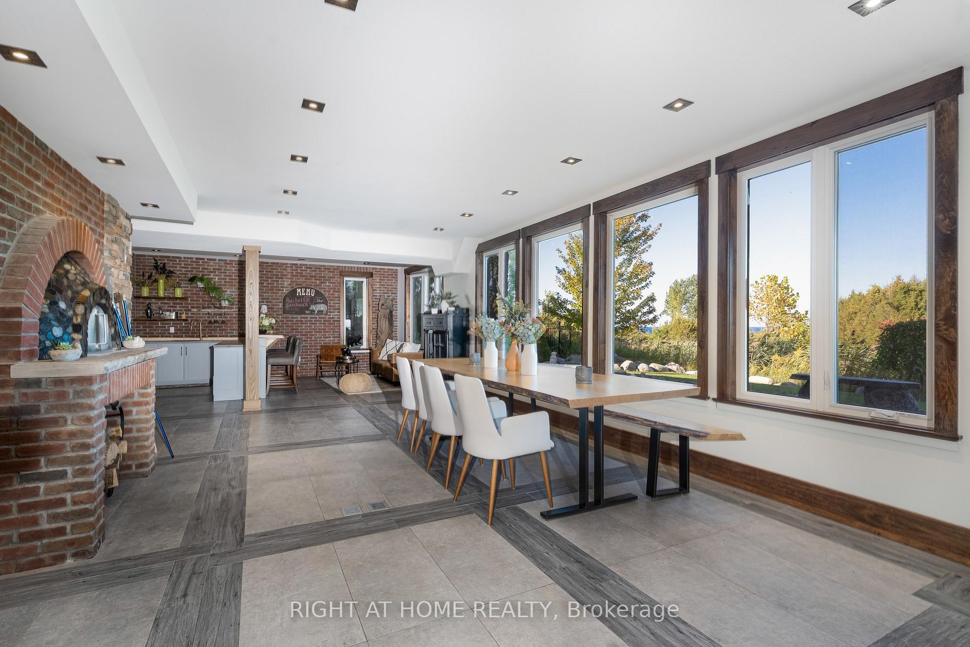 Photo 26 of 163 West Ridge Drive, Blue Mountains — HOMEH