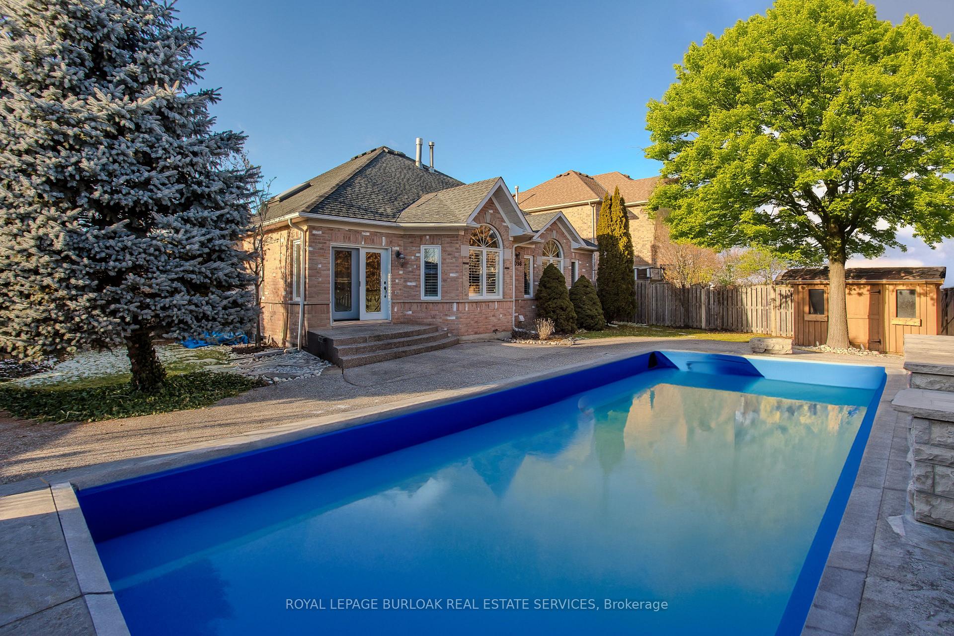 Photo 5 of 4098 Montrose Crescent, Burlington, Rose — HOMEH