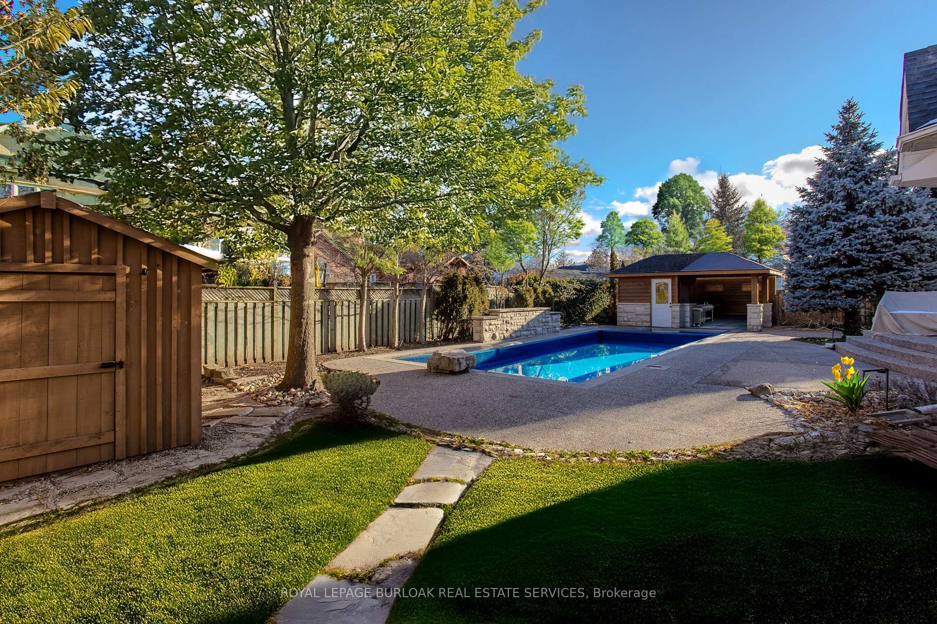 Photo 7 of 4098 Montrose Crescent, Burlington, Rose — HOMEH