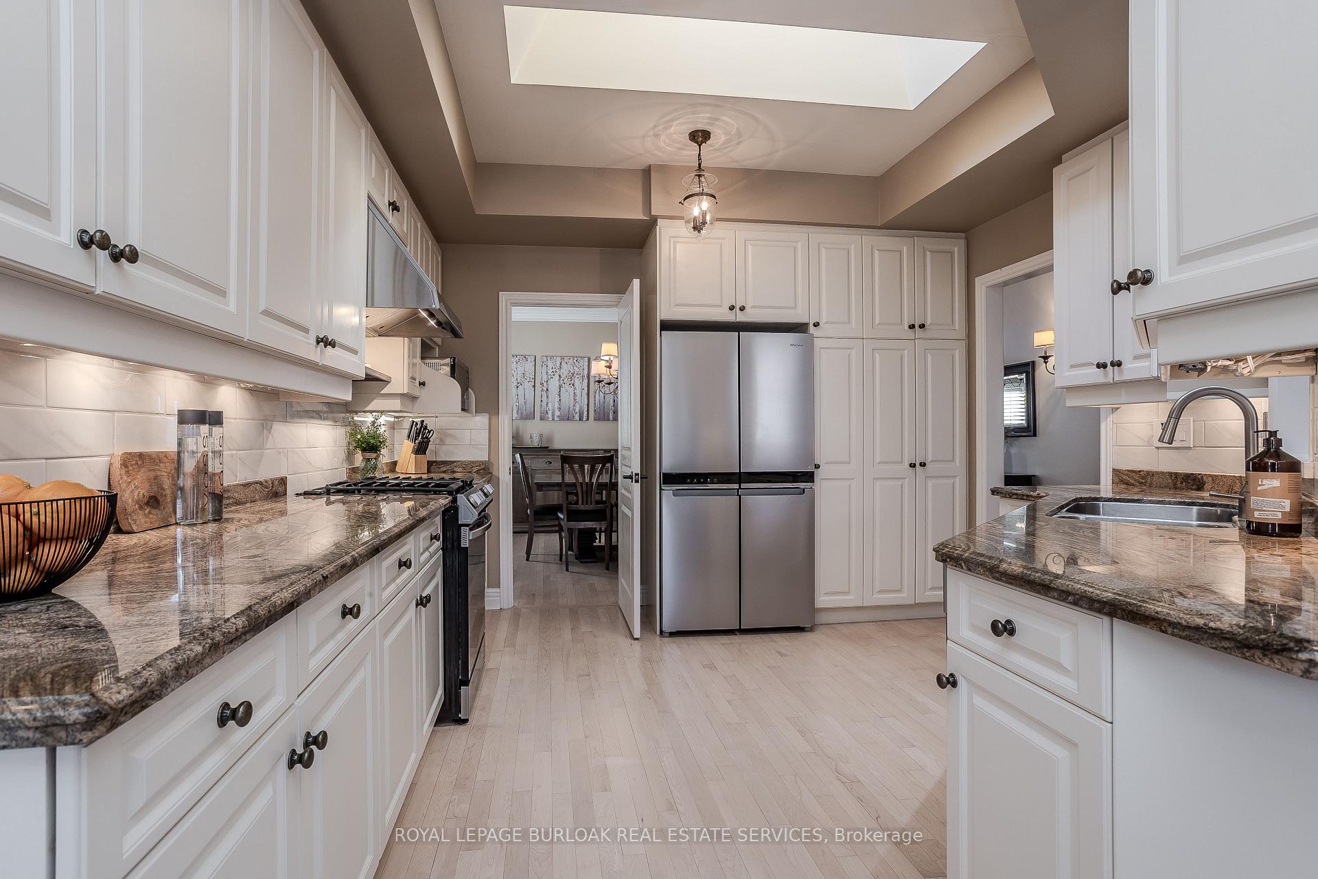 Photo 14 of 4098 Montrose Crescent, Burlington, Rose — HOMEH