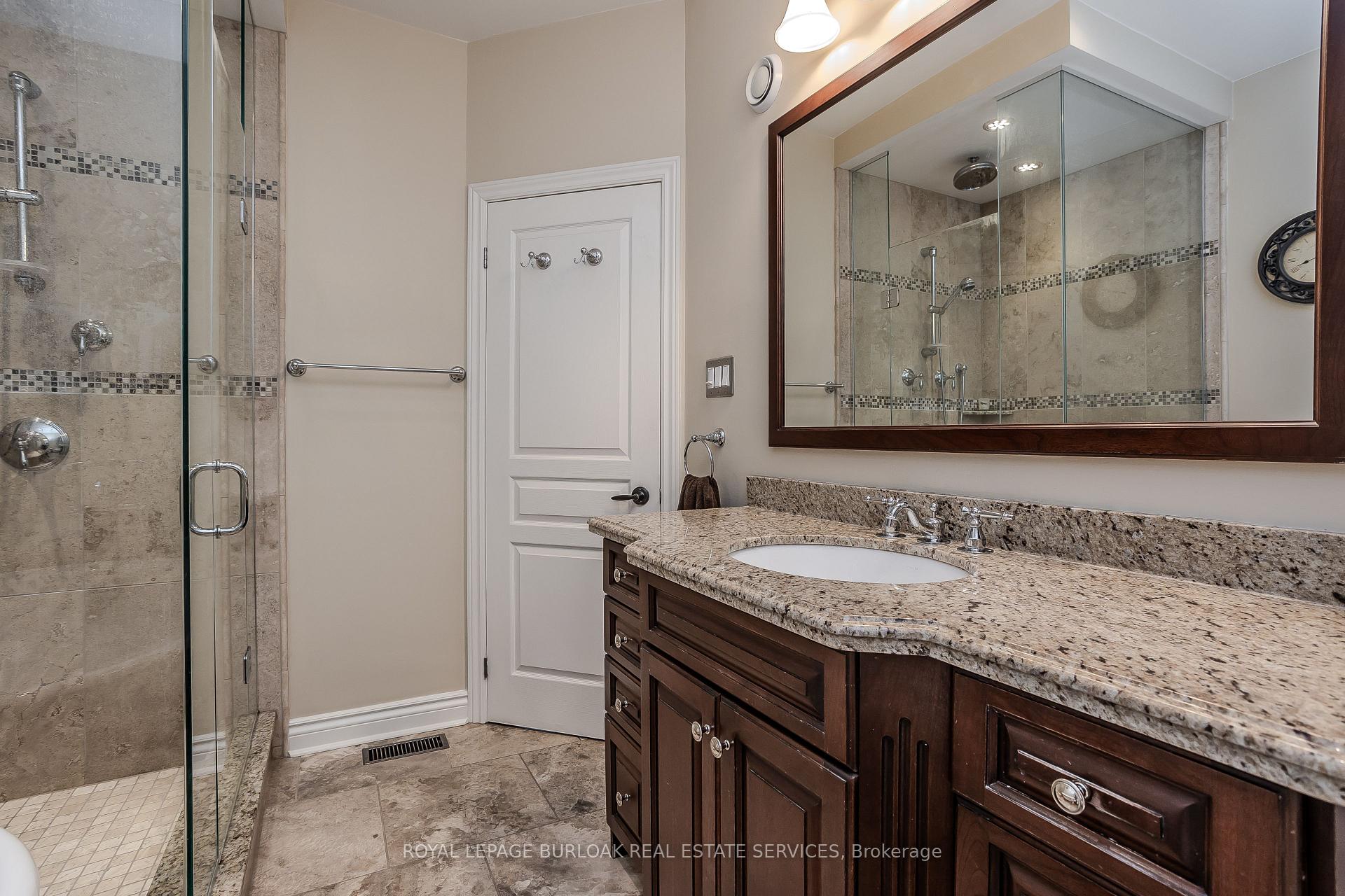Photo 23 of 4098 Montrose Crescent, Burlington, Rose — HOMEH