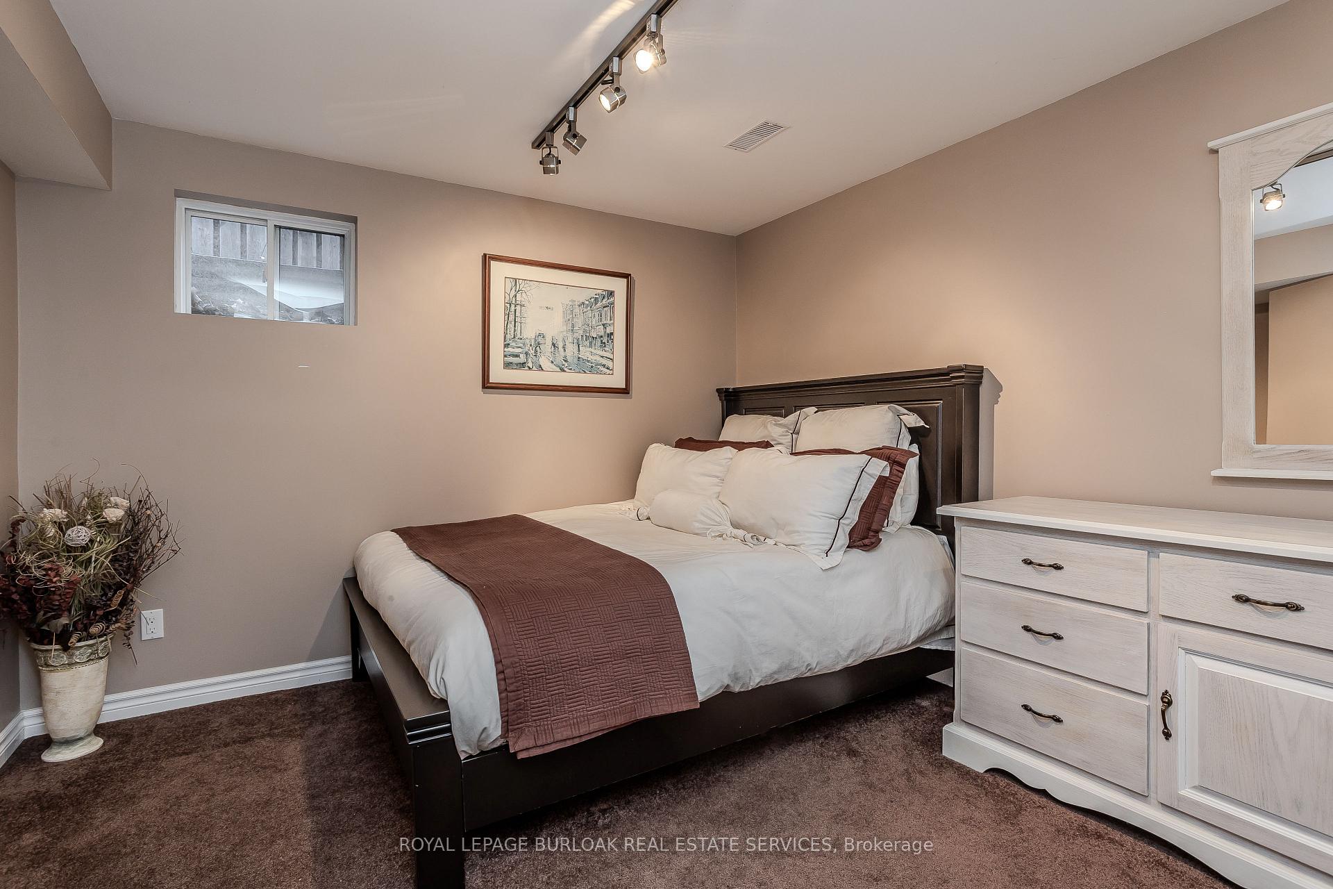 Photo 30 of 4098 Montrose Crescent, Burlington, Rose — HOMEH