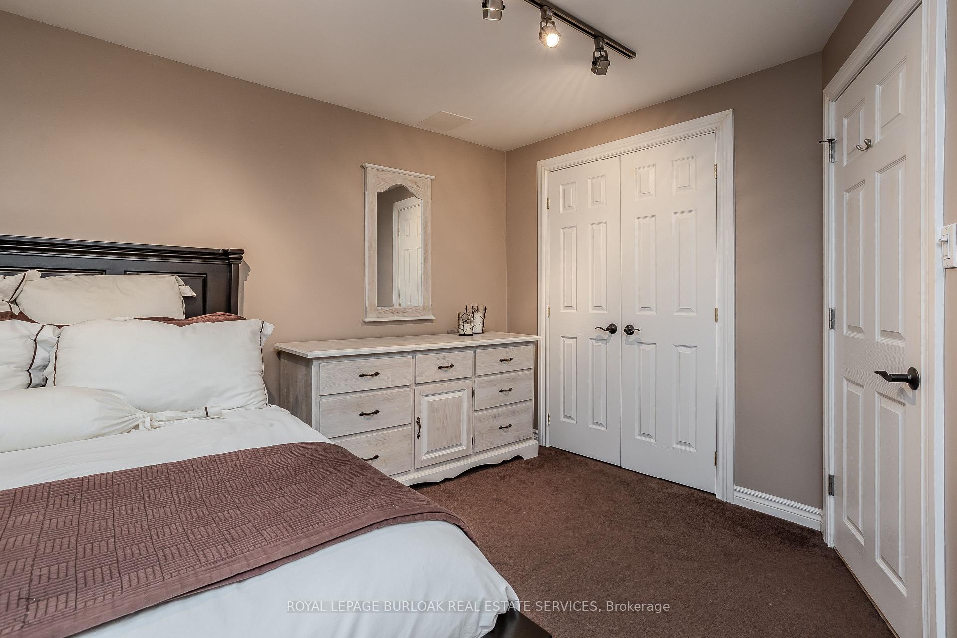 Photo 31 of 4098 Montrose Crescent, Burlington, Rose — HOMEH