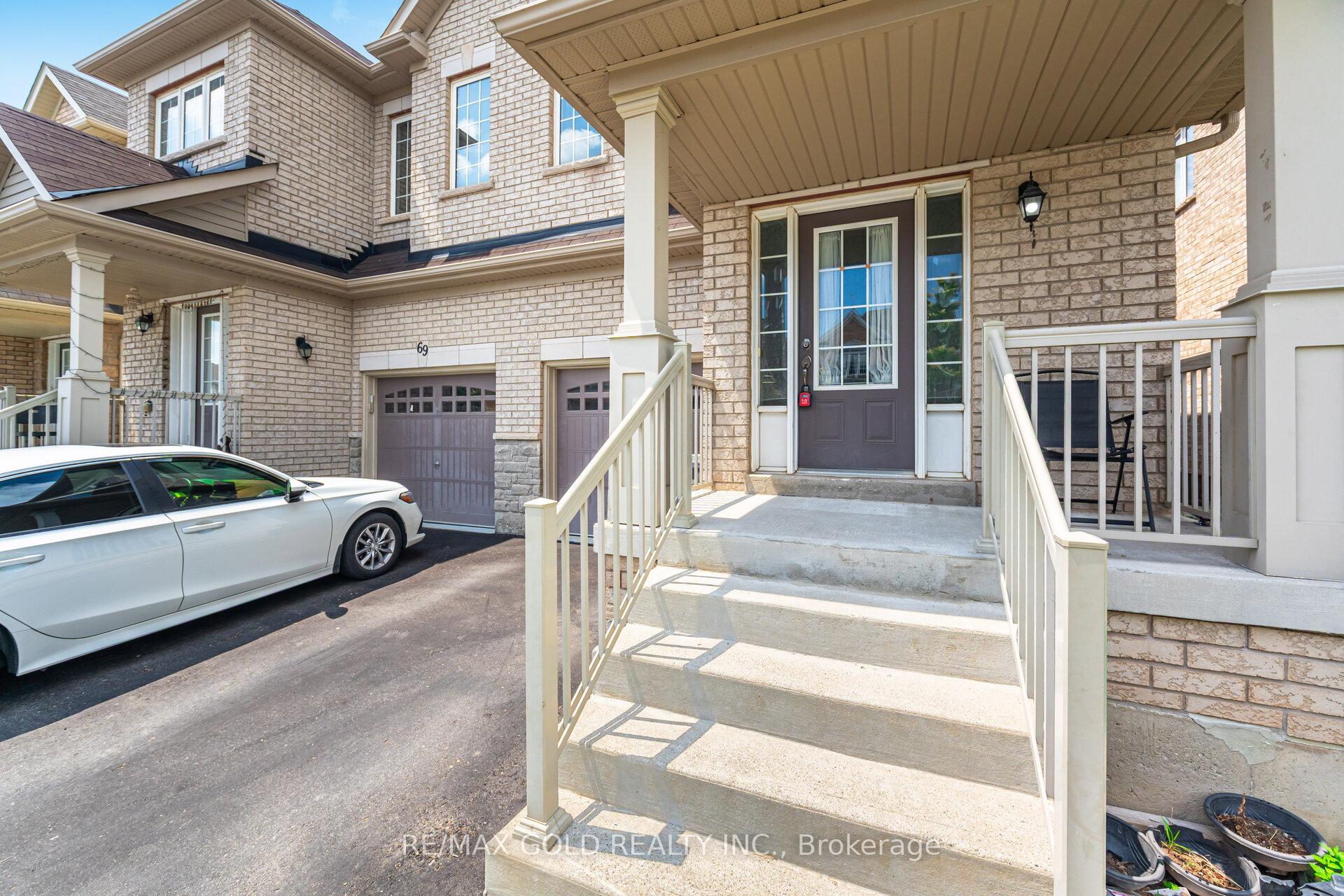 Photo 6 of 67 Yardley Crescent, Brampton, Credit Valley — HOMEH