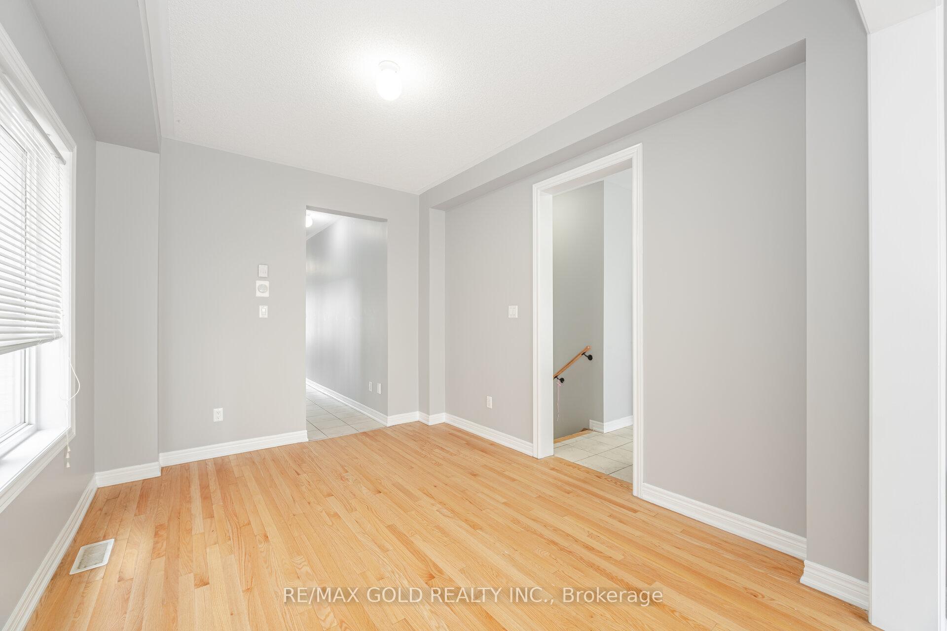 Photo 11 of 67 Yardley Crescent, Brampton, Credit Valley — HOMEH